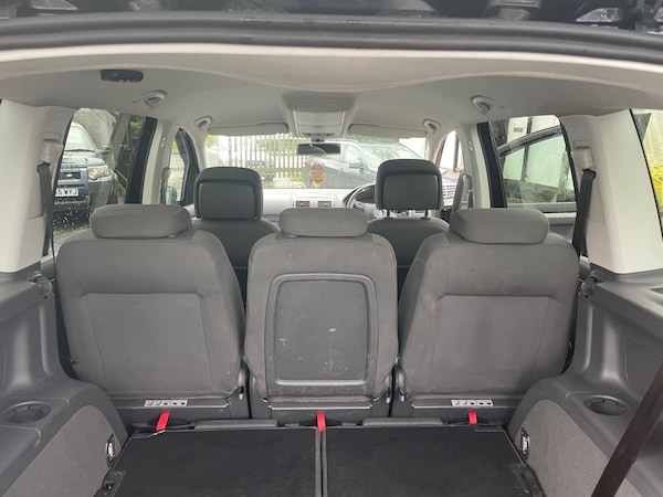 Used Volkswagen Touran 2012 for sale - 74218509: Photo 10