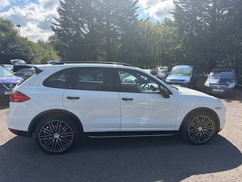 Used Porsche Cayenne 2011 for sale - 79593930: Photo
