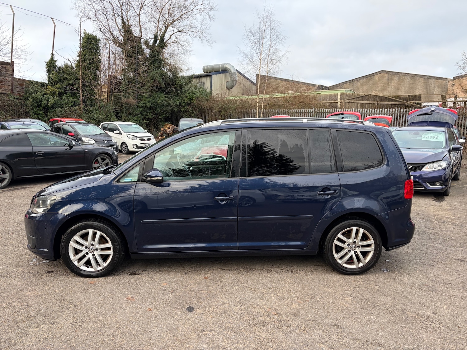 Used Volkswagen Touran 2013 for sale - 77069144: Photo 5