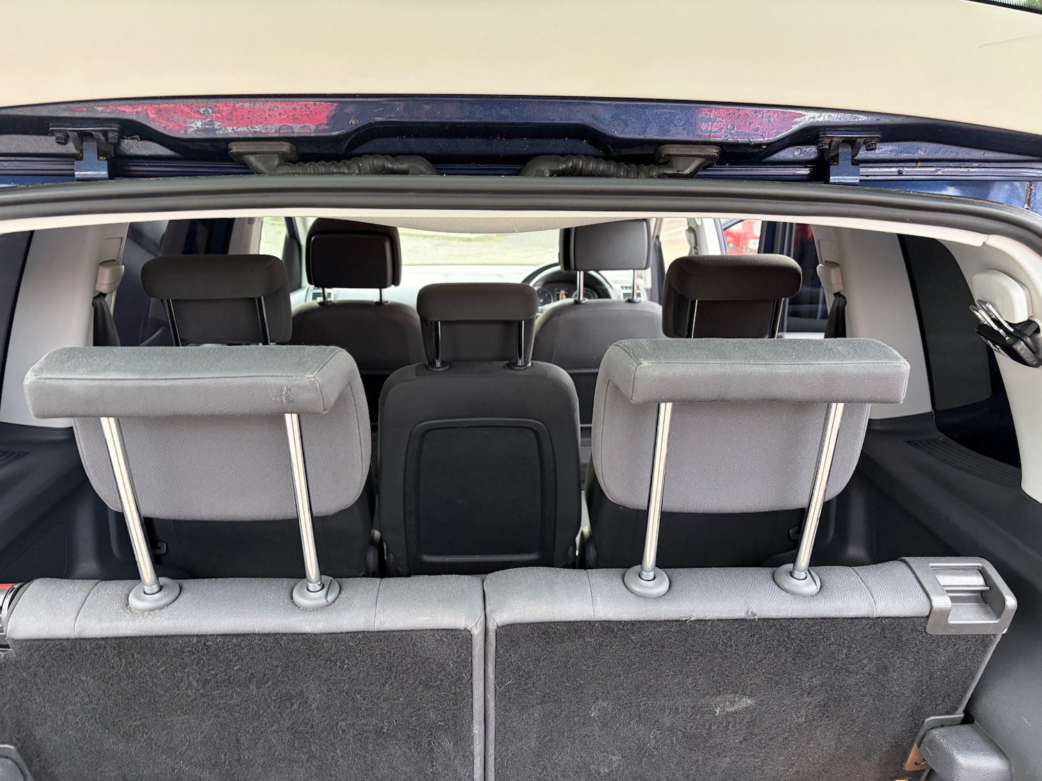 Used Volkswagen Touran 2013 for sale - 77069144: Photo 9