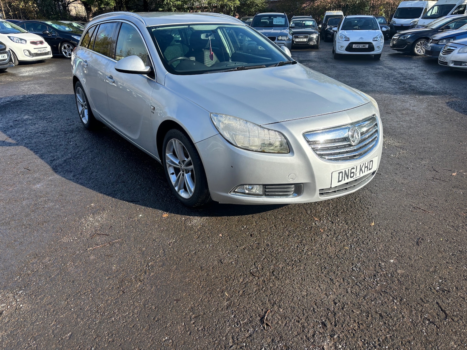 Used Vauxhall Insignia 2011 for sale - 78041898: Photo 2