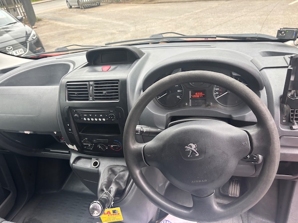 Used Peugeot Expert 2014 for sale - 76299538: Photo 9