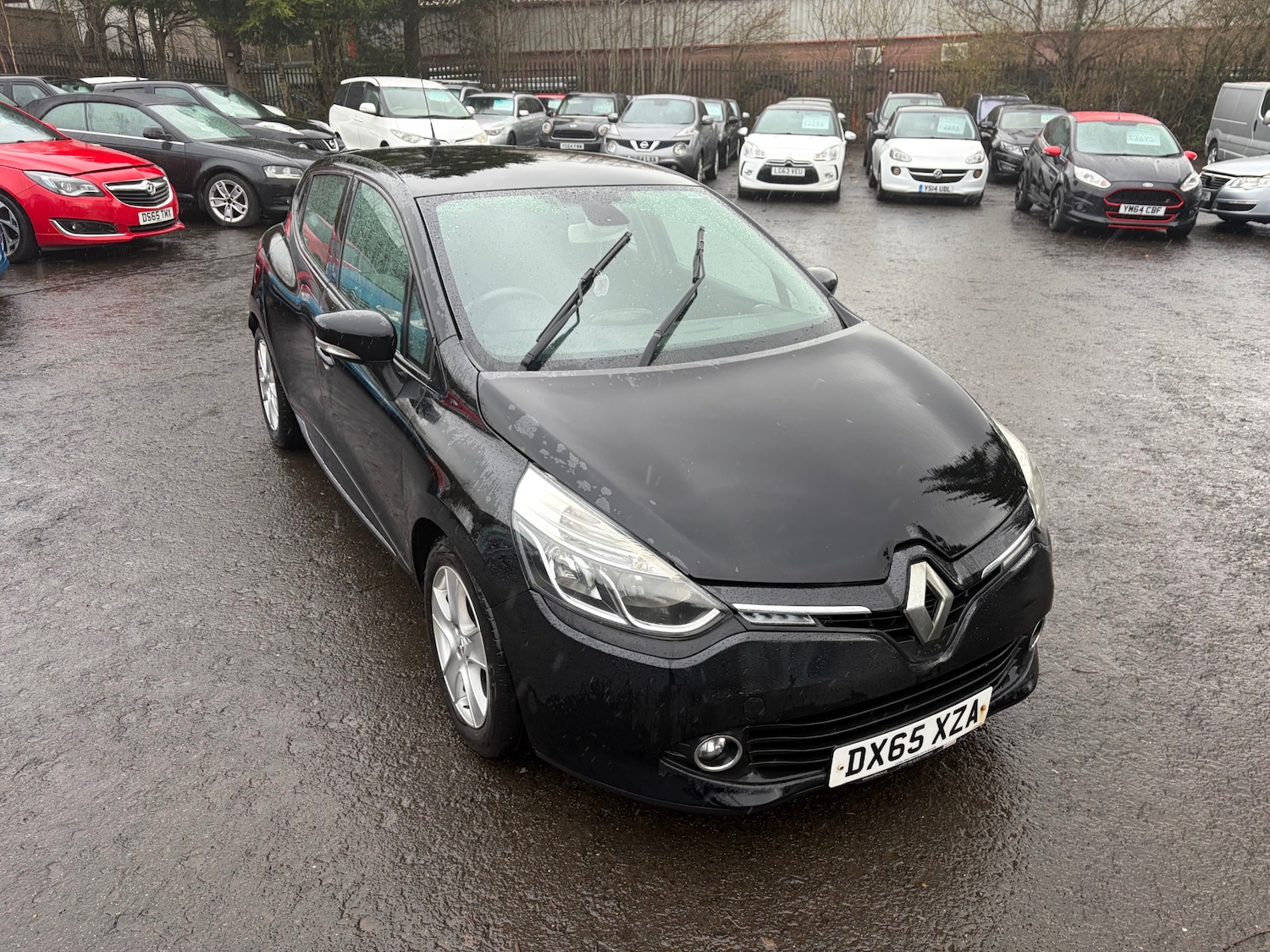 Used Renault Clio 2015 for sale - 77864937: Photo 2