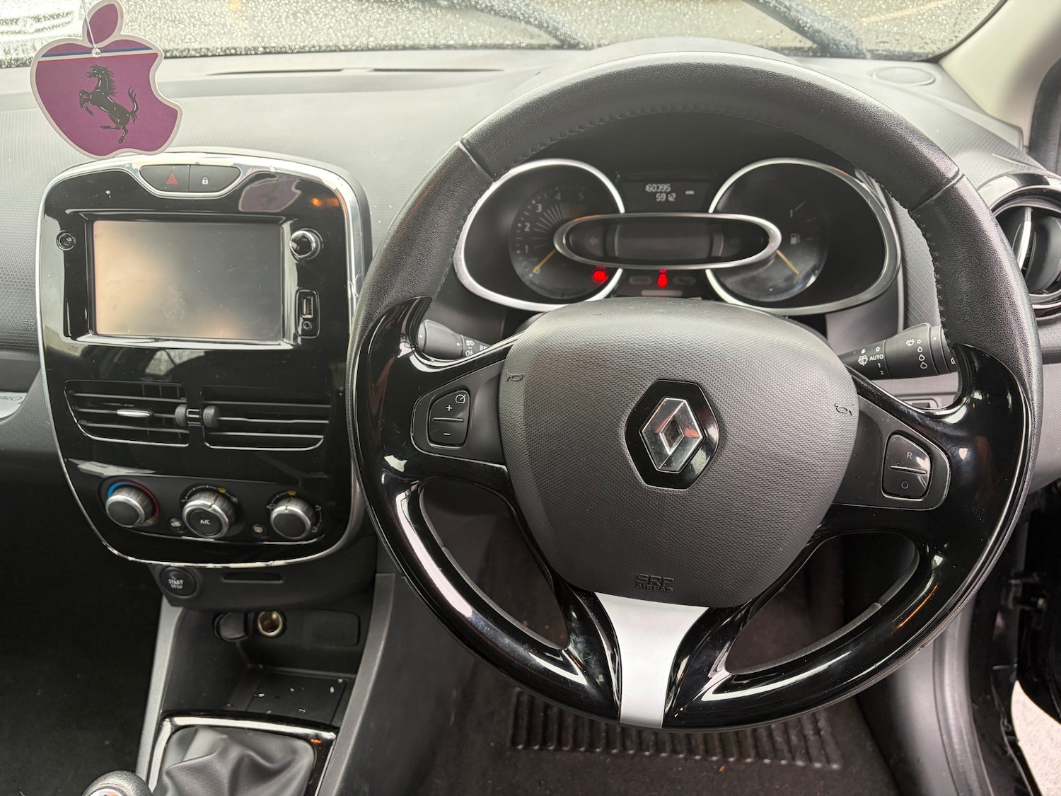 Used Renault Clio 2015 for sale - 77864937: Photo 9