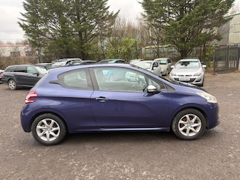 Used Peugeot 208 2014 for sale - 77605545: Photo