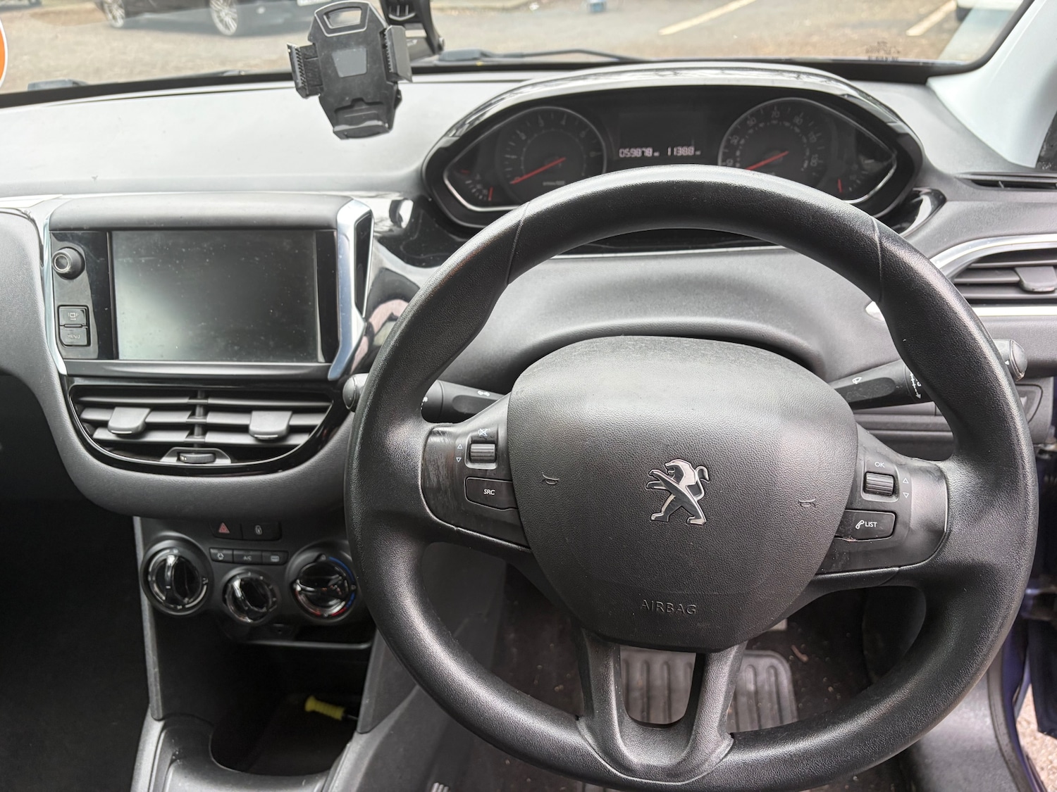 Used Peugeot 208 2014 for sale - 77605545: Photo 8