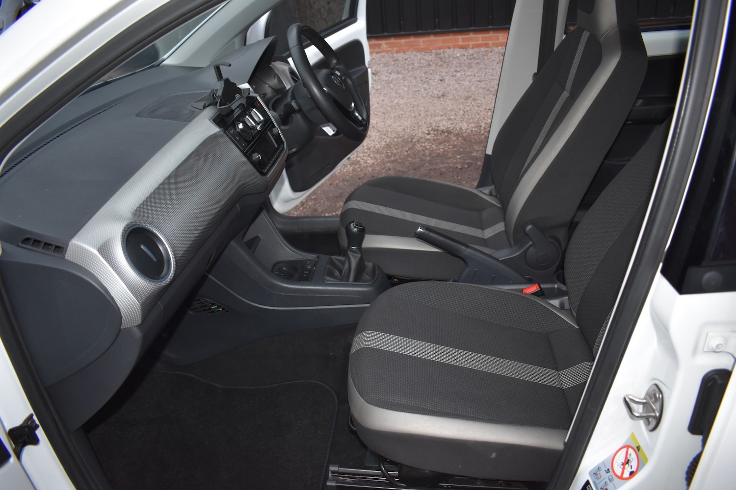 Used Volkswagen up! 2019 for sale - 77034007: Photo 14