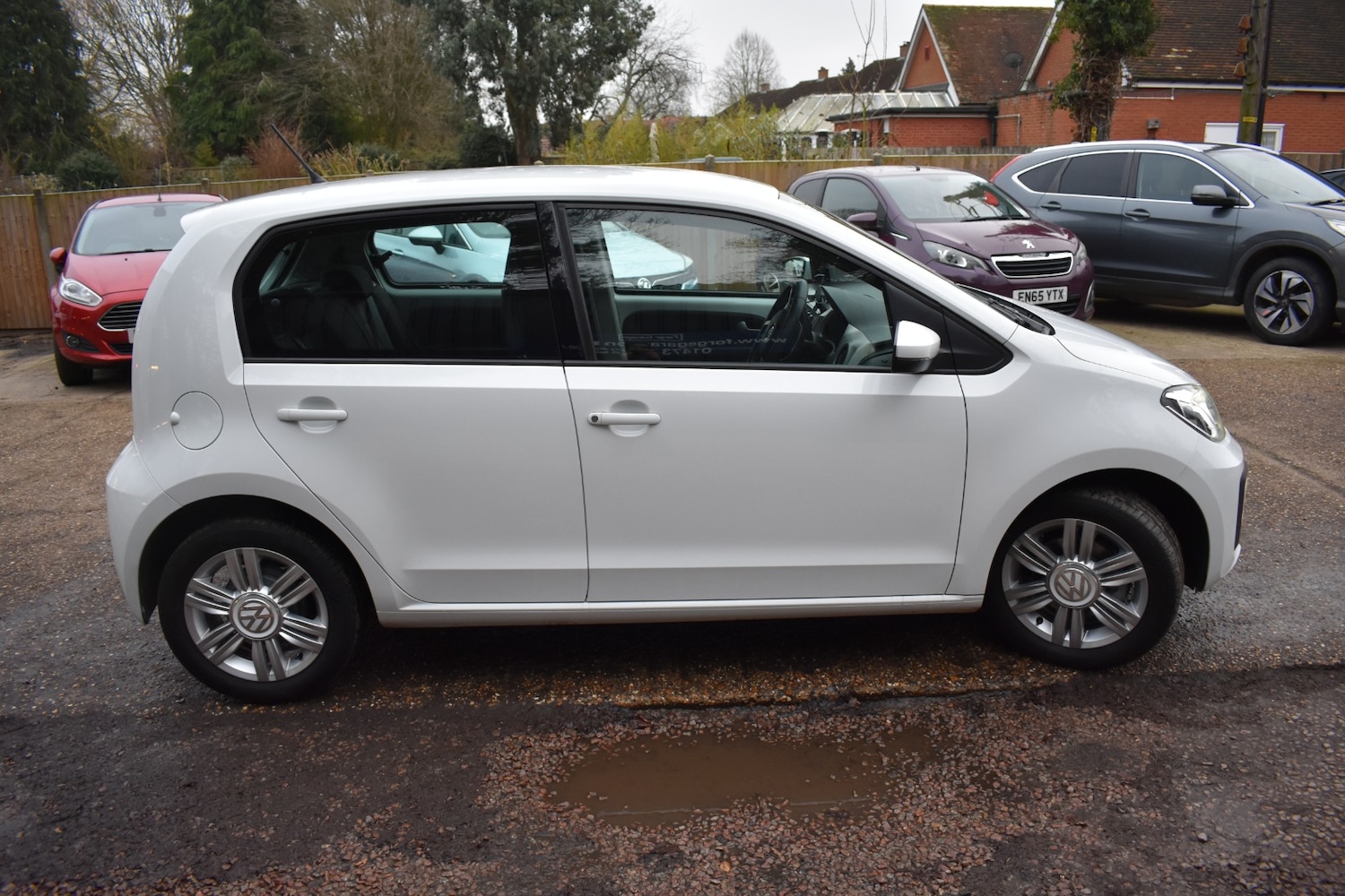 Used Volkswagen up! 2019 for sale - 77034007: Photo 2