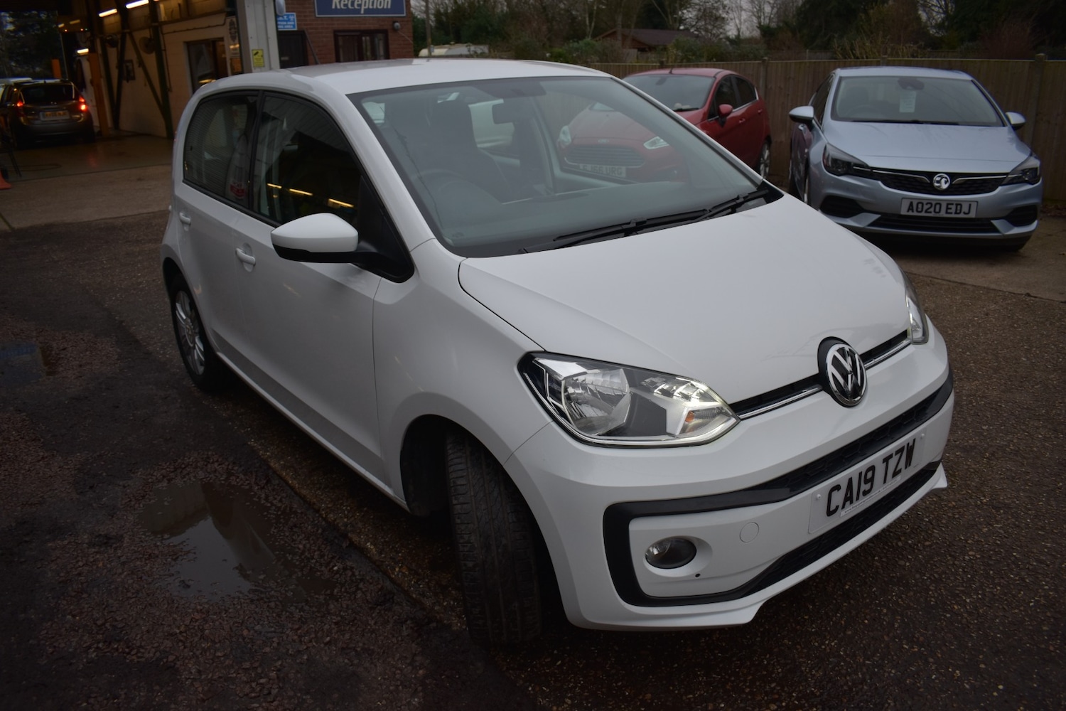 Used Volkswagen up! 2019 for sale - 77034007: Photo 3