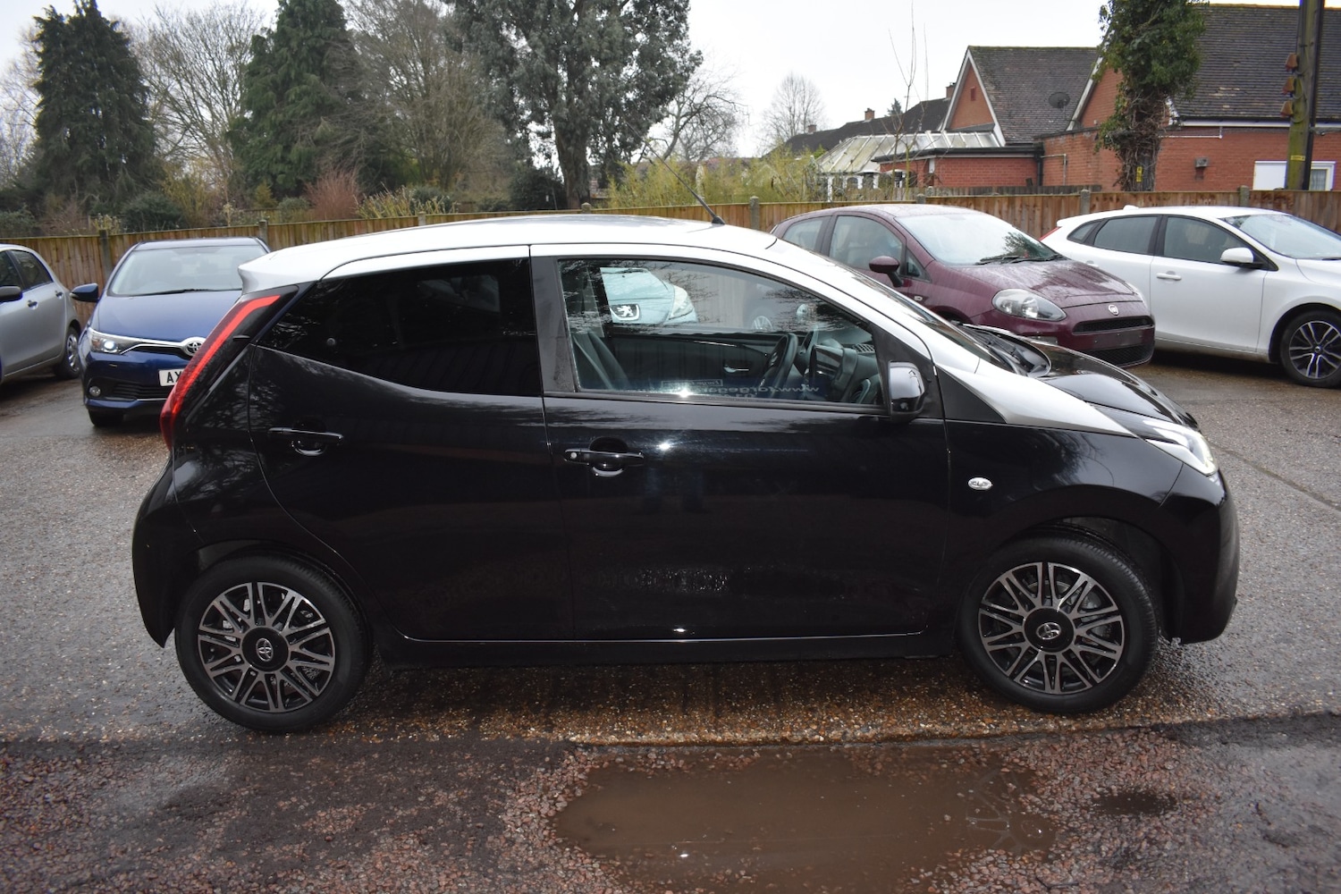 Used Toyota AYGO 2018 for sale - 77406477: Photo 2
