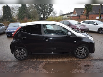 Used Toyota AYGO 2018 for sale - 77406477: Photo