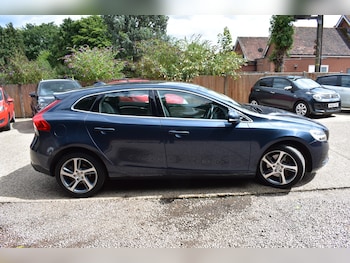 Used Volvo V40 2016 for sale - 75484375: Photo