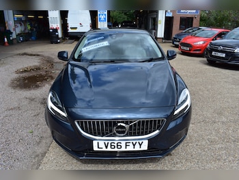 Used Volvo V40 2016 for sale - 75484375: Photo
