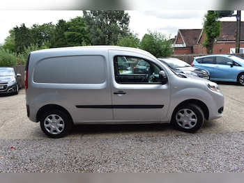 Used Renault Kangoo 2017 for sale - 78883776: Photo