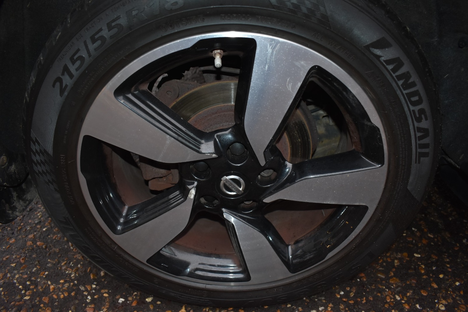 Used Nissan Qashqai 2017 for sale - 77147745: Photo 18