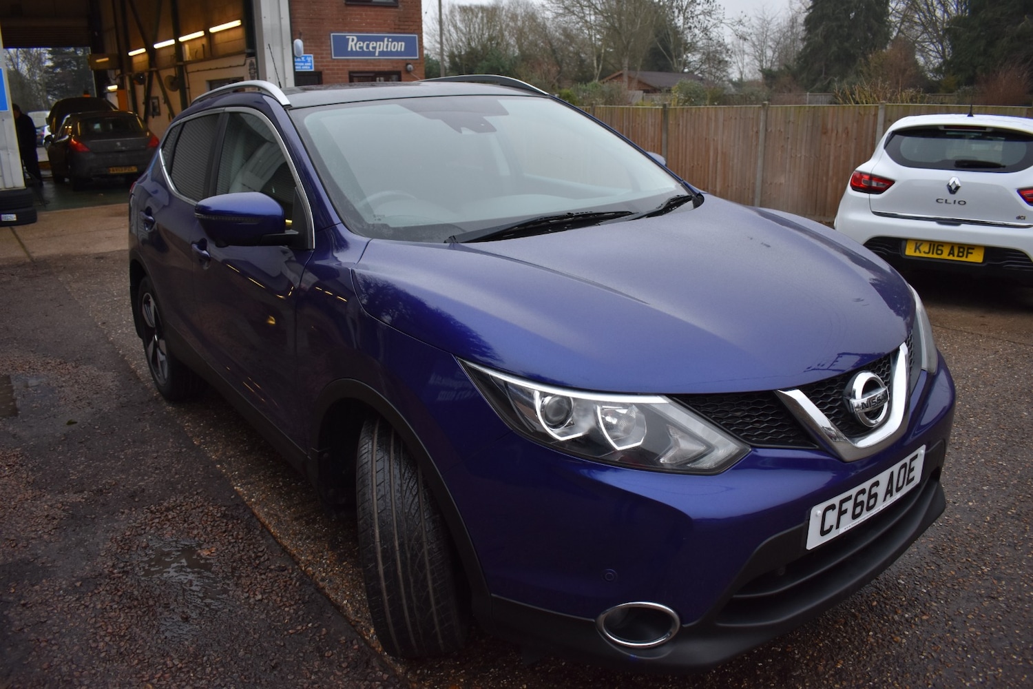 Used Nissan Qashqai 2017 for sale - 77147745: Photo 3