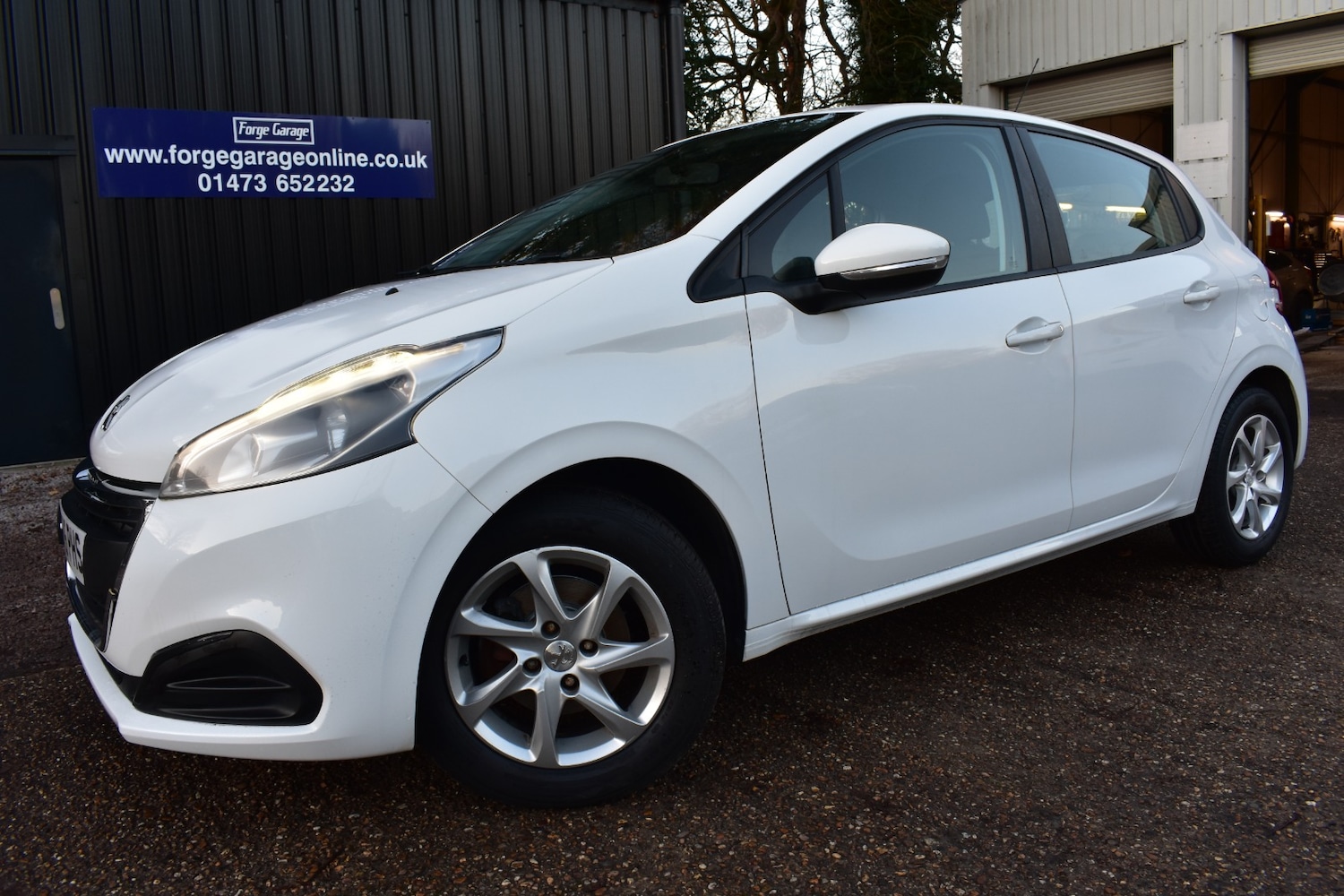 Used Peugeot 208 2015 for sale - 76706636: Photo 1