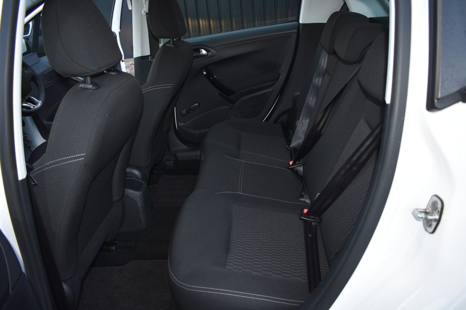 Used Peugeot 208 2015 for sale - 76706636: Photo 13