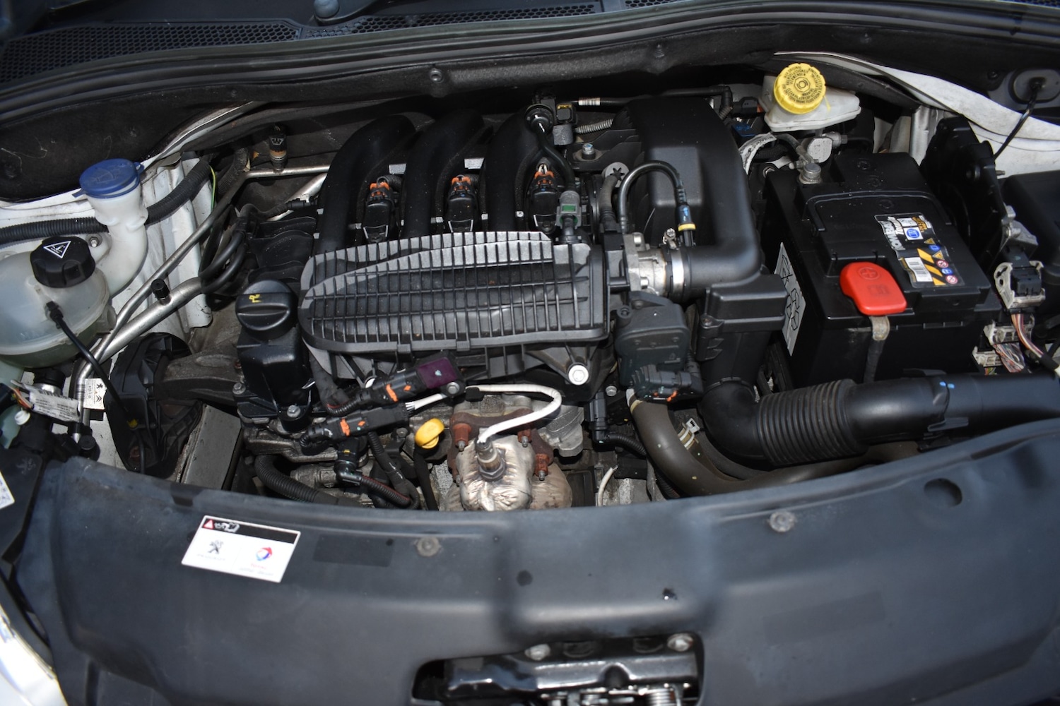 Used Peugeot 208 2015 for sale - 76706636: Photo 19