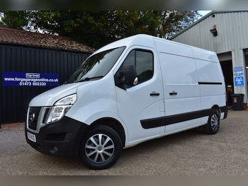 2018 (68) - 2.3 dCi 130ps H2 SE Van