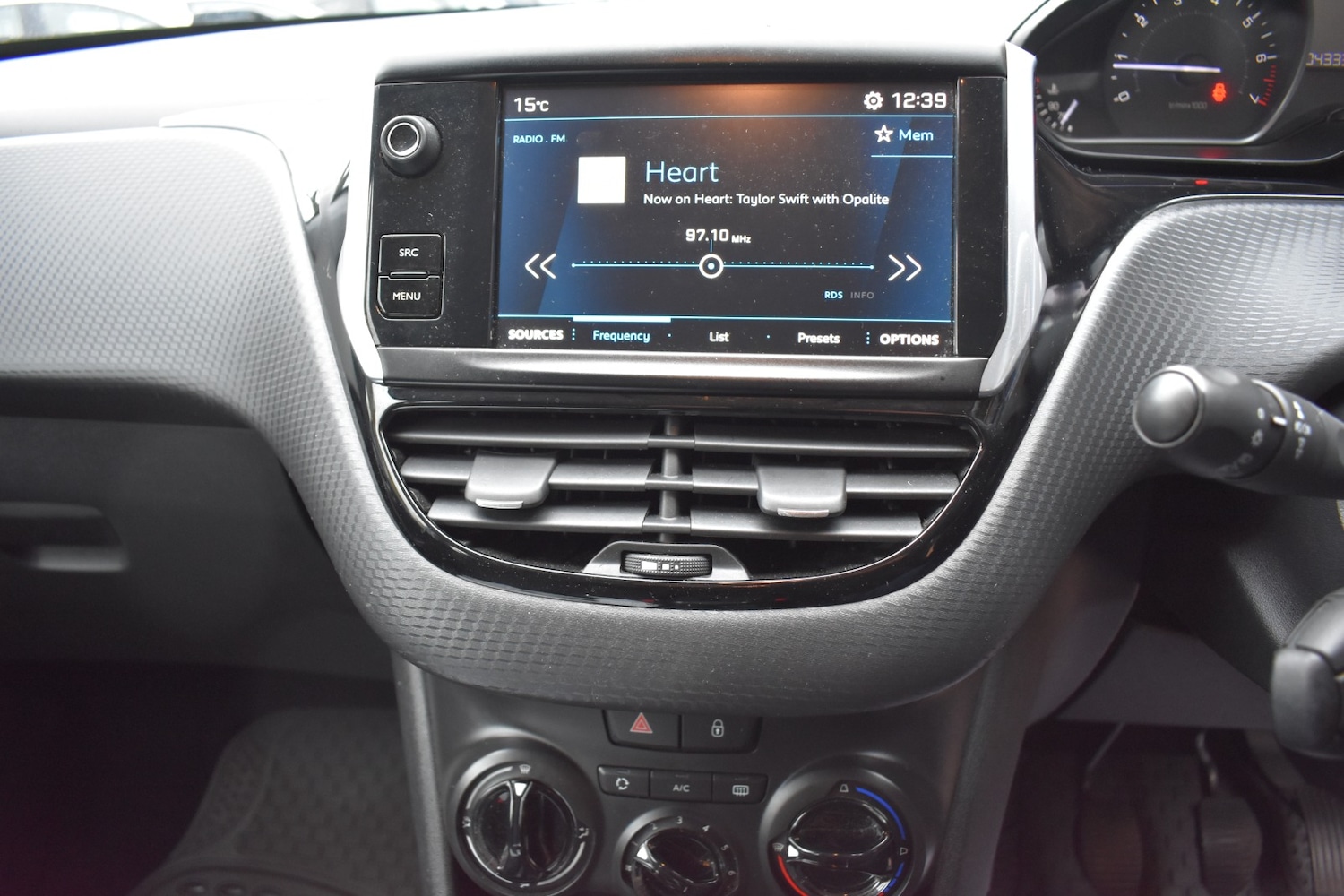 Used Peugeot 2008 2019 for sale - 76275021: Photo 16