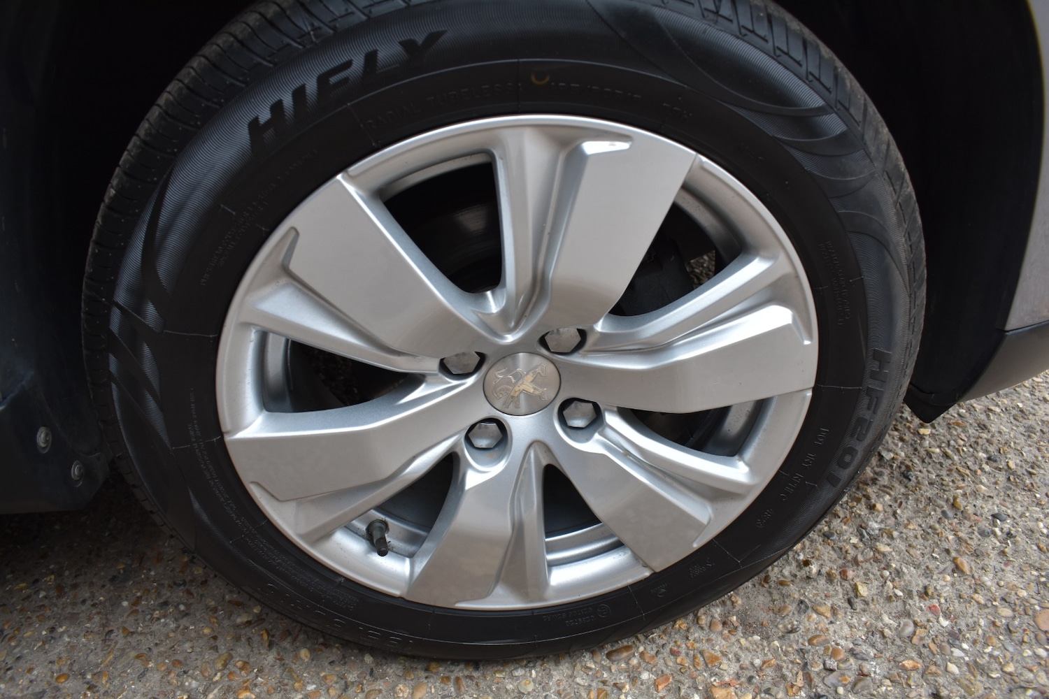 Used Peugeot 2008 2019 for sale - 76275021: Photo 19