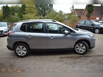 Used Peugeot 2008 2019 for sale - 76275021: Photo 2