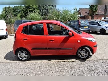 Used Hyundai i10 2010 for sale - 75284257: Photo