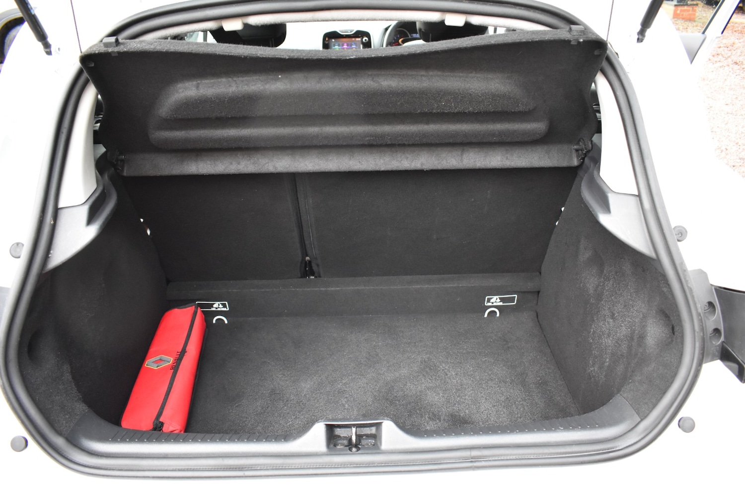 Used Renault Clio 2016 for sale - 76922002: Photo 10