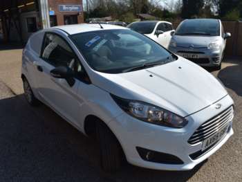 Used Ford Fiesta 2016 for sale - 74245913: Photo