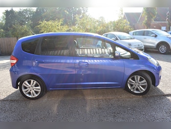 Used Honda Jazz 2011 for sale - 76100707: Photo