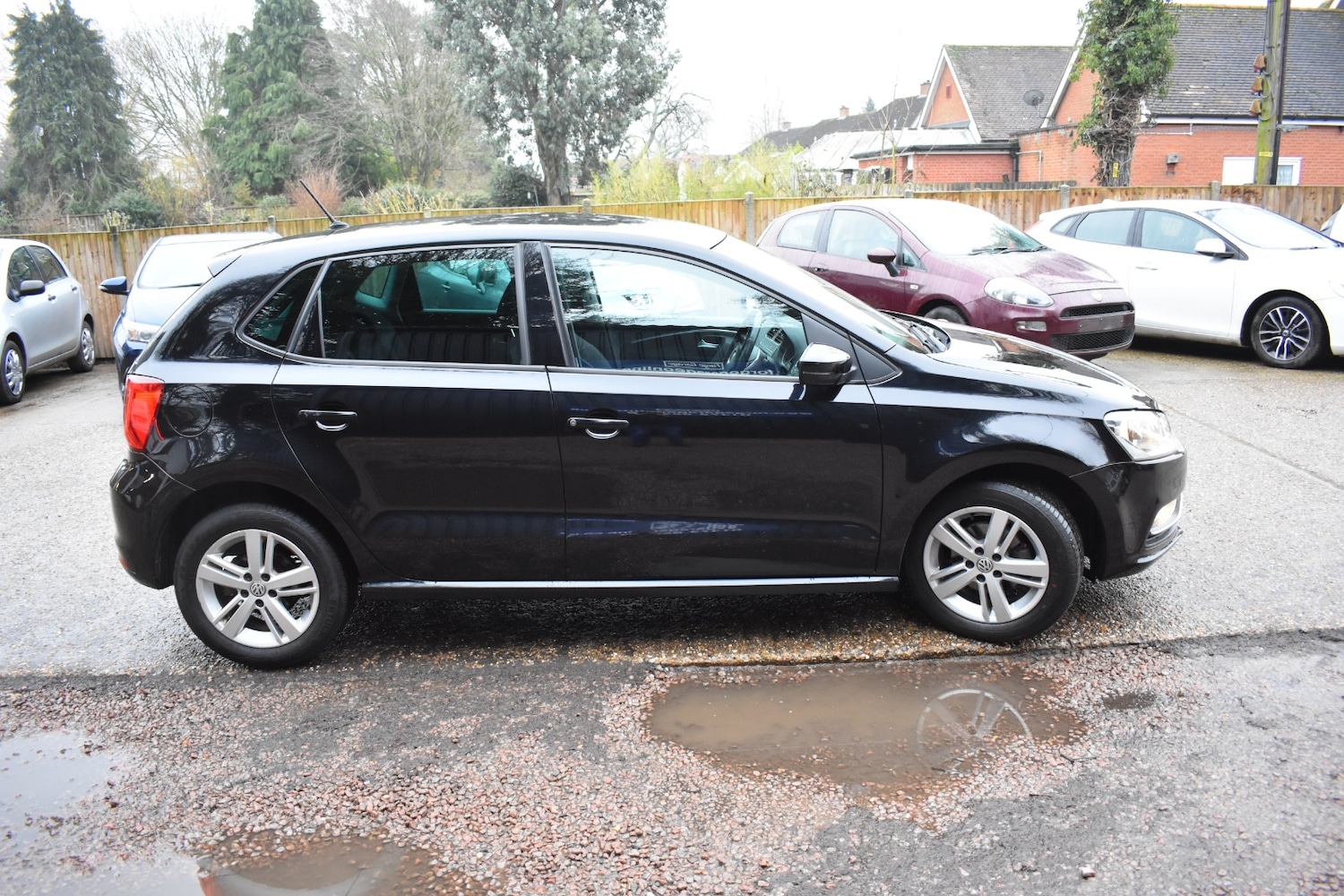 Used Volkswagen Polo 2017 for sale - 77417674: Photo 2
