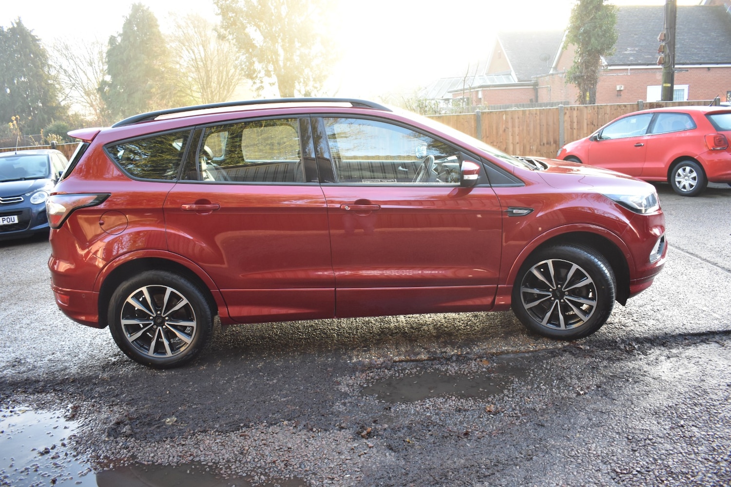 Used Ford Kuga 2017 for sale - 76829492: Photo 2