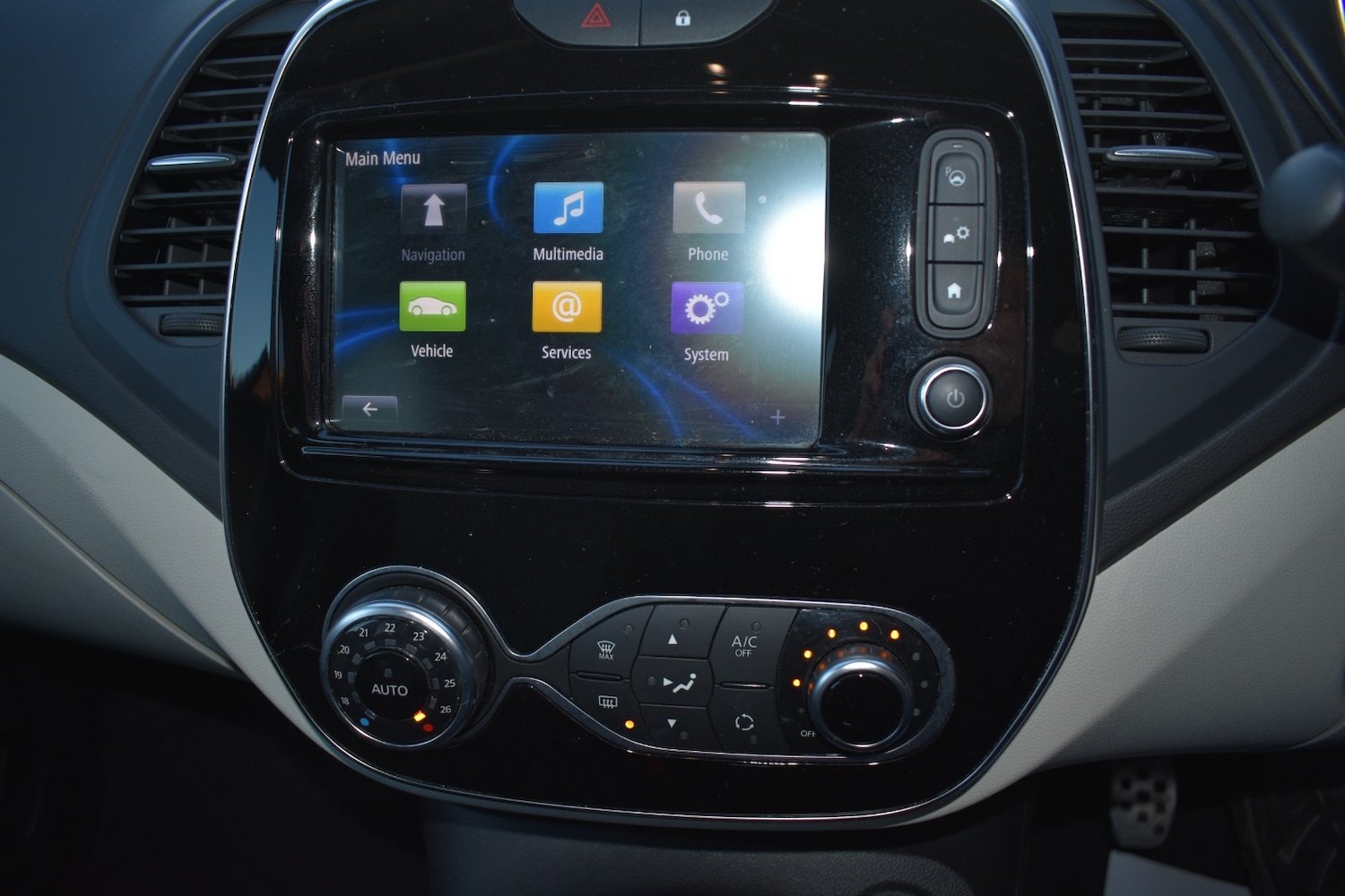 Used Renault Captur 2019 for sale - 76858717: Photo 15