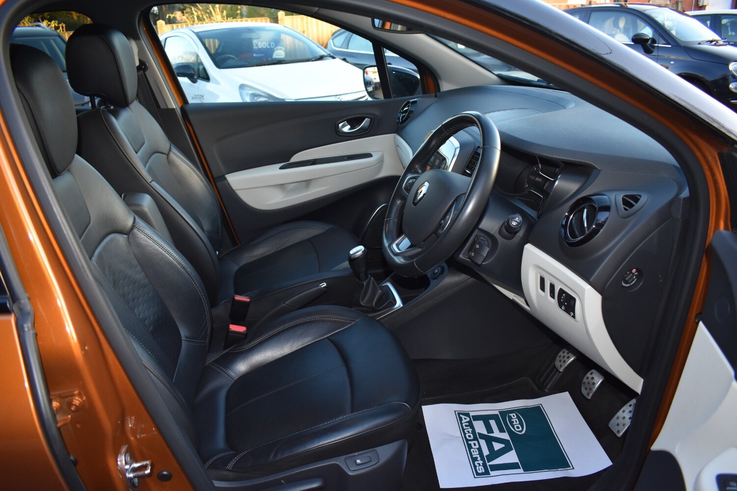 Used Renault Captur 2019 for sale - 76858717: Photo 9