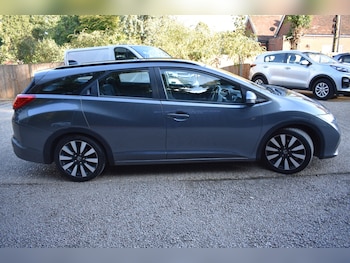 Used Honda Civic 2014 for sale - 76127508: Photo 2