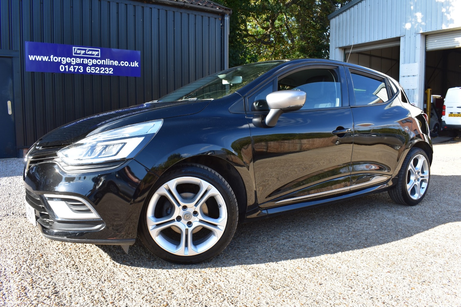 Used Renault Clio 2019 for sale - 76116680: Photo 1