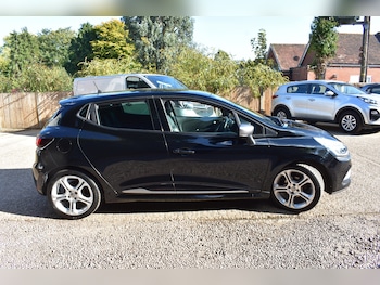 Used Renault Clio 2019 for sale - 76116680: Photo 2