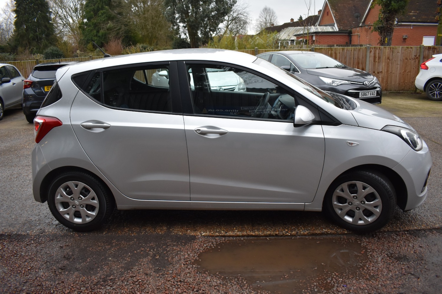 Used Hyundai i10 2014 for sale - 77532167: Photo 2