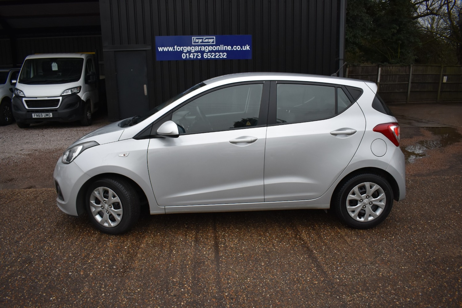 Used Hyundai i10 2014 for sale - 77532167: Photo 6