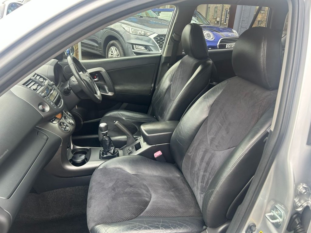 Used Toyota RAV4 2011 for sale - 76470121: Photo 10