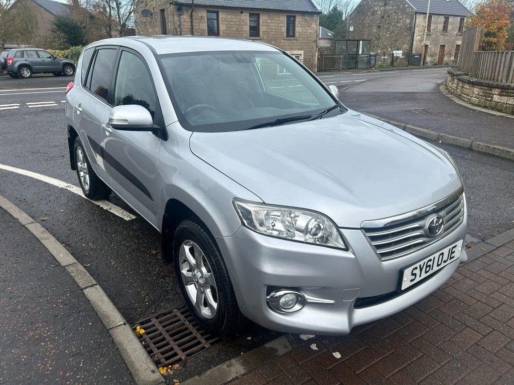 Used Toyota RAV4 2011 for sale - 76470121: Photo 4
