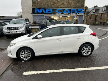 2014 (14) - 1.33 Dual VVTi Icon 5dr