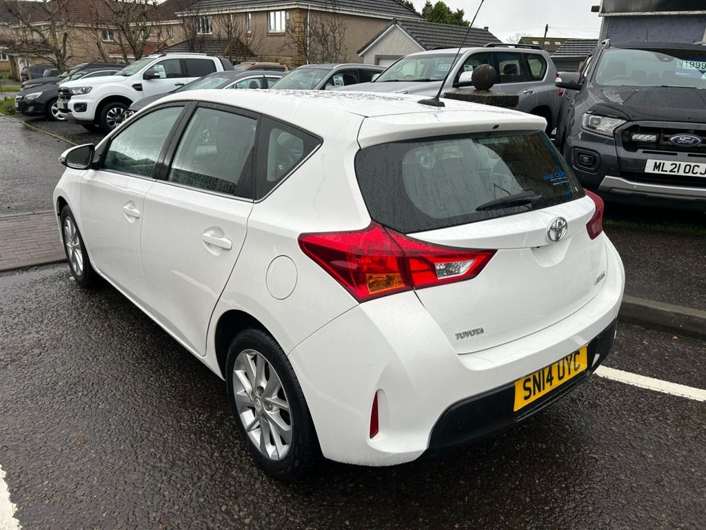 Used Toyota Auris 2014 for sale - 76883765: Photo 3