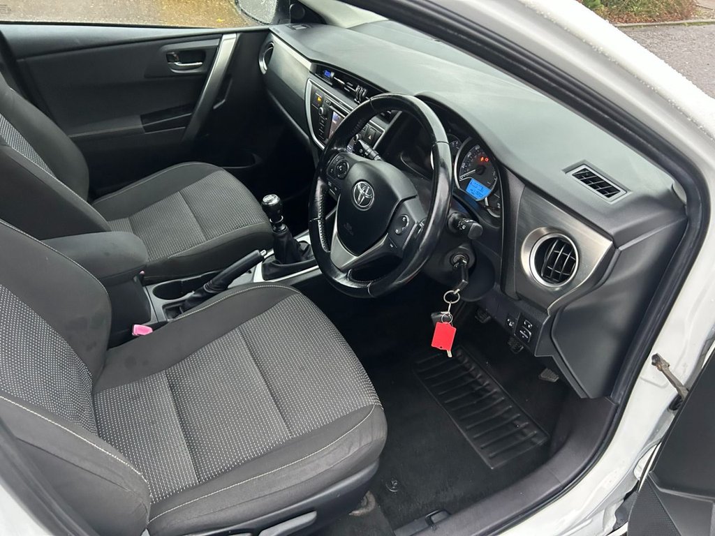 Used Toyota Auris 2014 for sale - 76883765: Photo 8