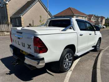 Used Toyota Hilux 2017 for sale - 74659304: Photo
