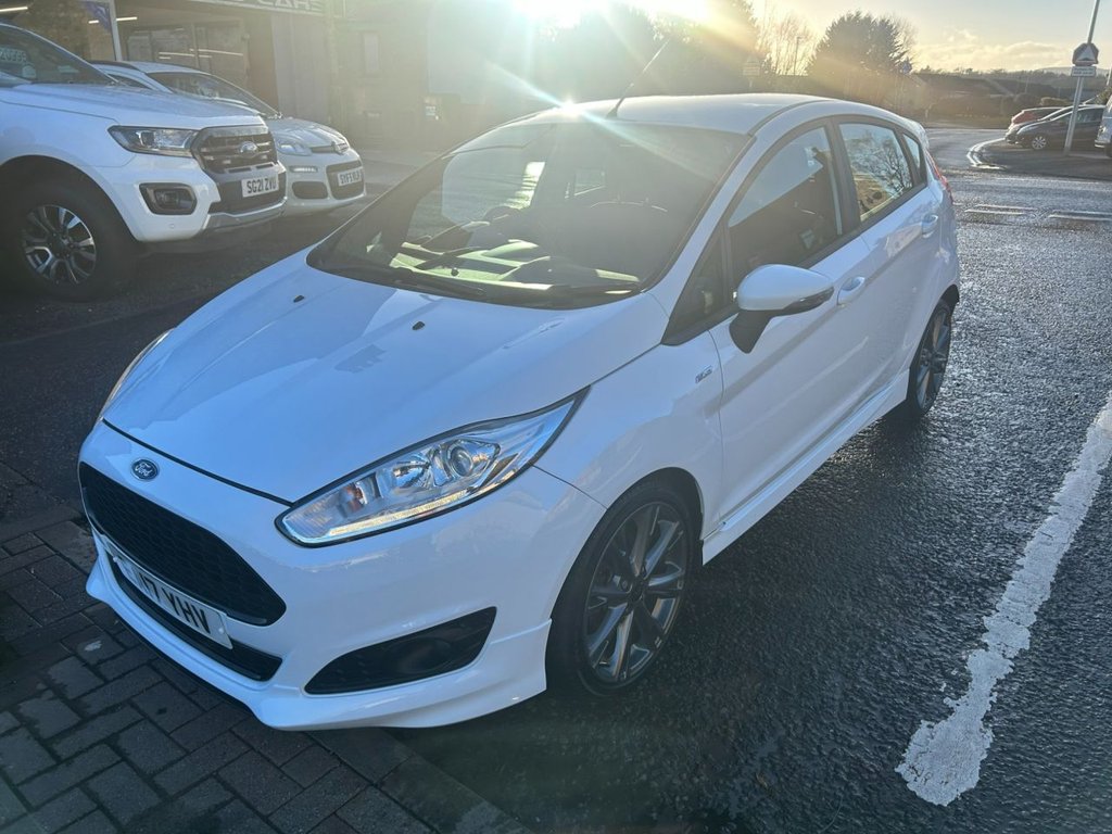 Used Ford Fiesta 2017 for sale - 78044609: Photo 2