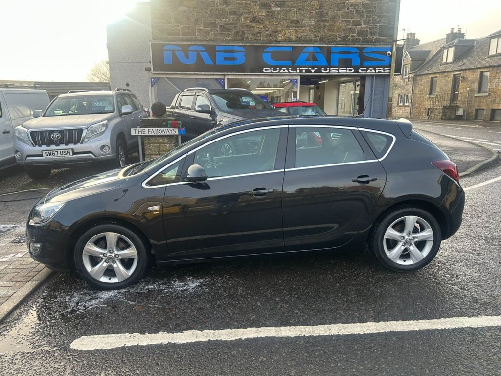 Used Vauxhall Astra 2012 for sale - 76665600: Photo 1