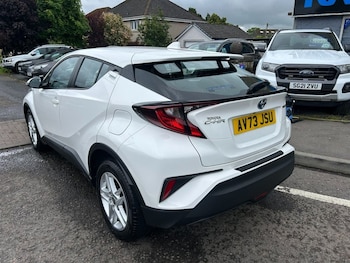 Used Toyota C-HR 2023 for sale - 78768982: Photo