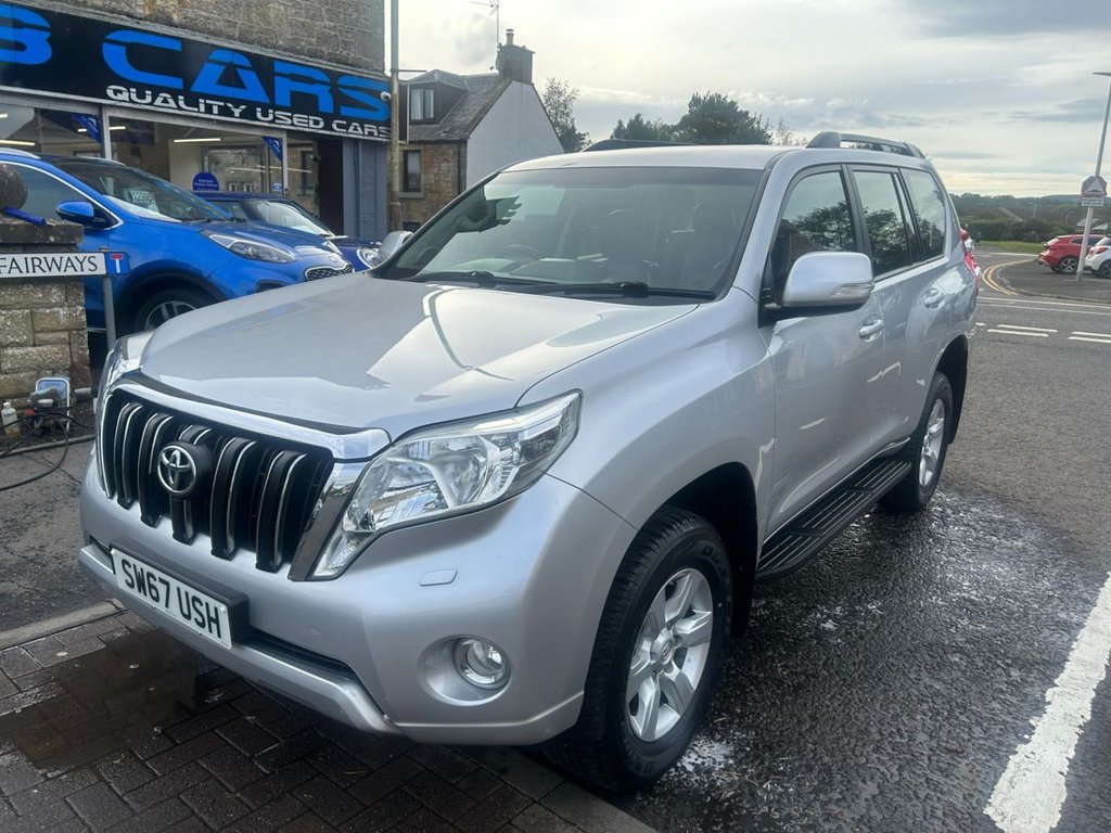 Used Toyota Landcruiser 2017 for sale - 76010414: Photo 2
